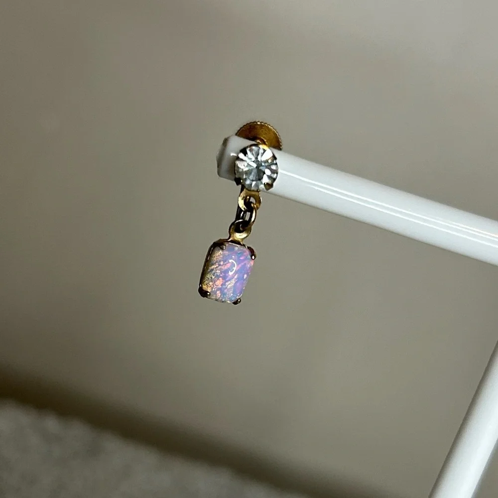 Elegant Gold and Fire Opal Drop Earrings - Picture 3 of 5